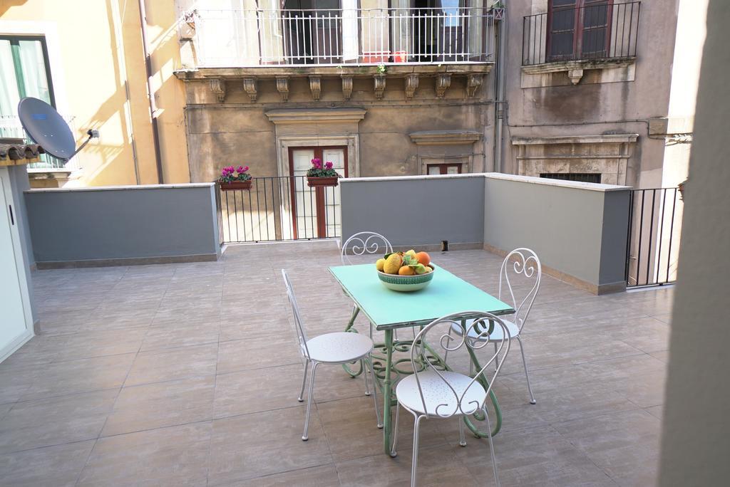 Villa palazzo Clarenza di San Domenico Aeroporto di Catania Fontana Rossa Esterno foto